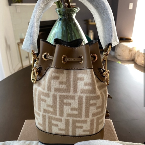 Fendi bucket bag mon tresor felt material - Picture 2 of 8